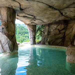 Thematicland diseño y construcción de una cueva con rocas artificiales, cascada y spa en el Hotel Balneario la Hermida en Cantabria. Thematicland diseño y construcción de una cueva con rocas artificiales, cascada y spa en el Hotel Balneario la Hermida en Cantabria.