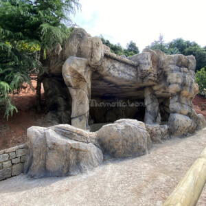 Thematicland diseño y construcción de una cueva con rocas artificiales, cascada y spa en el Hotel Balneario la Hermida en Cantabria. Thematicland diseño y construcción de una cueva con rocas artificiales, cascada y spa en el Hotel Balneario la Hermida en Cantabria.