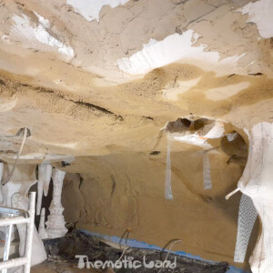 Cortando y dando forma al pórex. Cortando y dando forma al pórex.